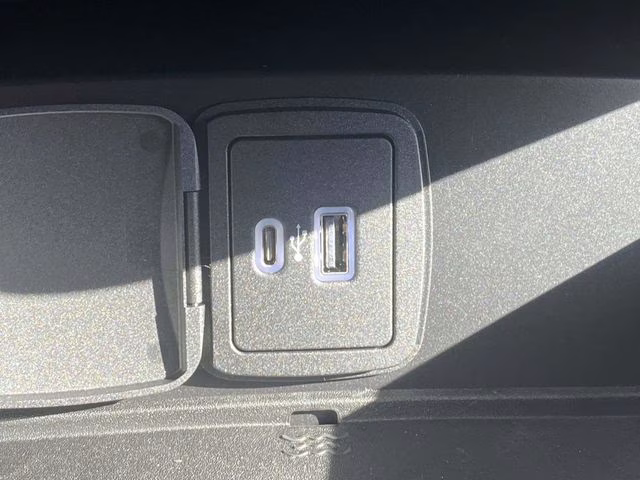 2025 Oxford White Ford Bronco Base 4X4 SUV