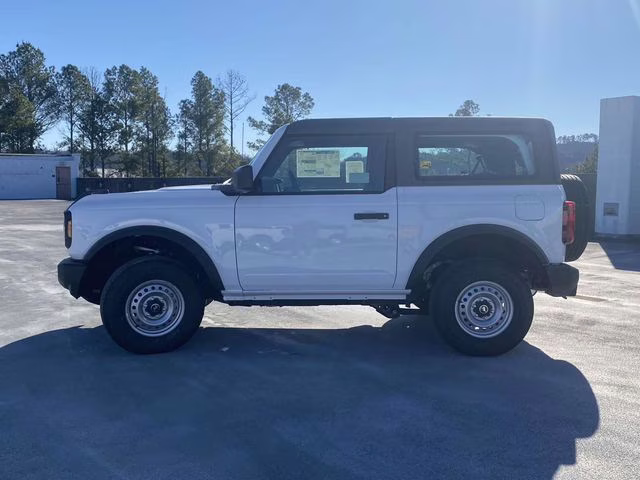 2025 Oxford White Ford Bronco Base 4X4 SUV