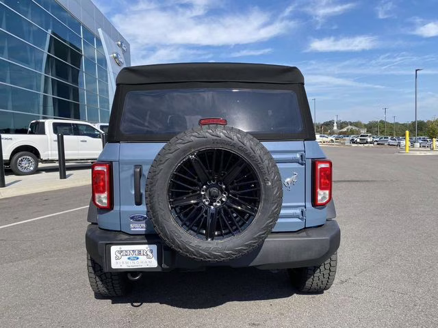 2025 Azure Gray Metallic Tri-Coat Ford Bronco Base 4X4 SUV