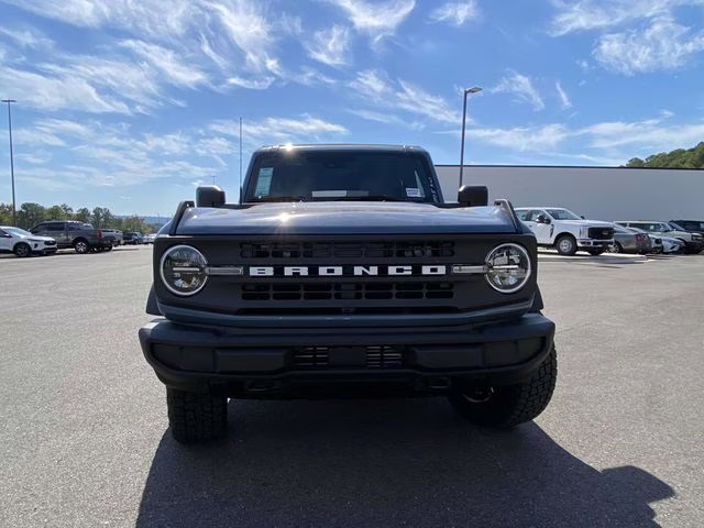 2025 Azure Gray Metallic Tri-Coat Ford Bronco Base 4X4 SUV