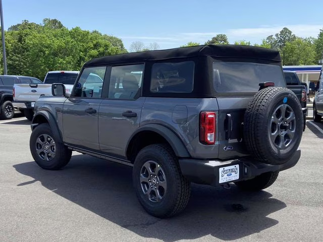 2025 Gray Metallic Ford Bronco Base 4X4 SUV