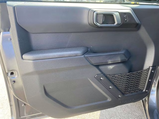 2025 Gray Metallic Ford Bronco Base 4X4 SUV