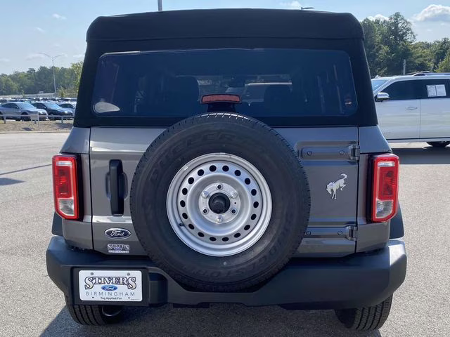 2025 Gray Metallic Ford Bronco Base 4X4 SUV