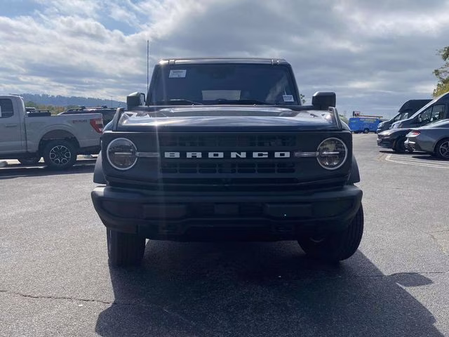 2025 Shadow Black Ford Bronco Base 4X4 SUV