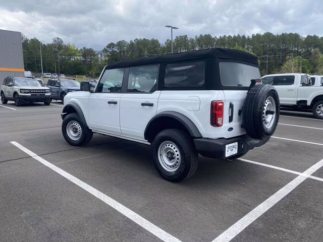 2025 Oxford White Ford Bronco Base 4X4 SUV