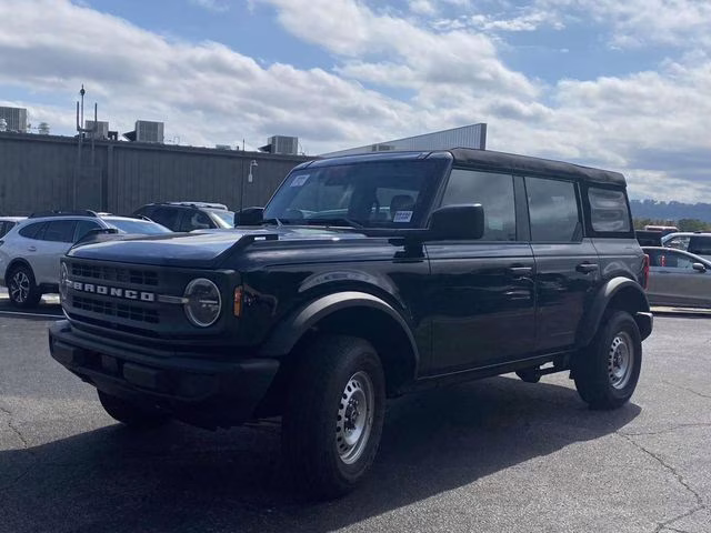 2025 Shadow Black Ford Bronco Base 4X4 SUV