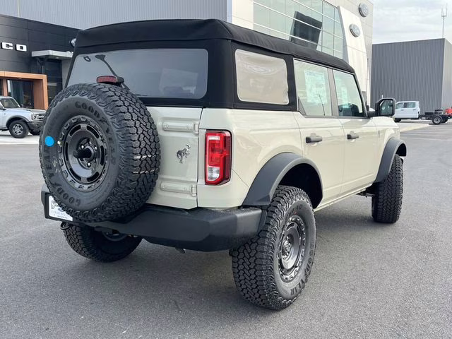 2025 Desert Sand Ford Bronco Base 4X4 SUV