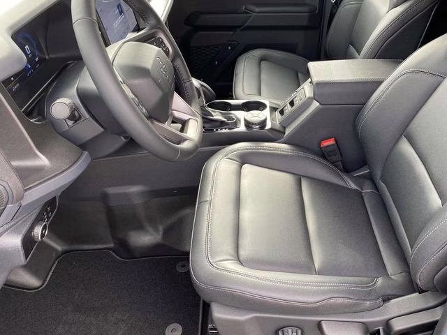 2025 Oxford White Ford Bronco Big Bend 4X4 SUV