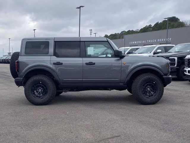 2026 Gray Metallic Ford Bronco Badlands 4X4 SUV