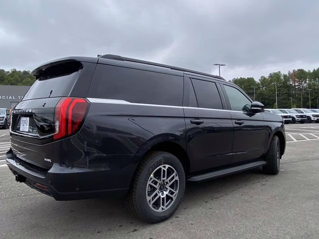 2025 Gray Metallic Ford Expedition Max Active RWD SUV