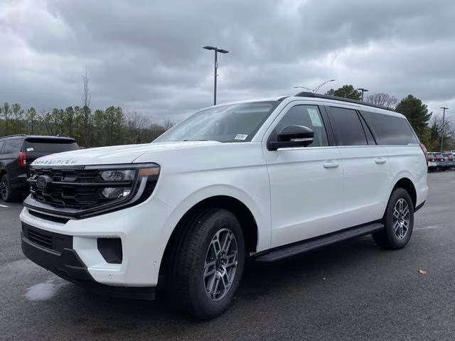 2025 Star White Metallic Tri-Coat Ford Expedition Max Active RWD SUV