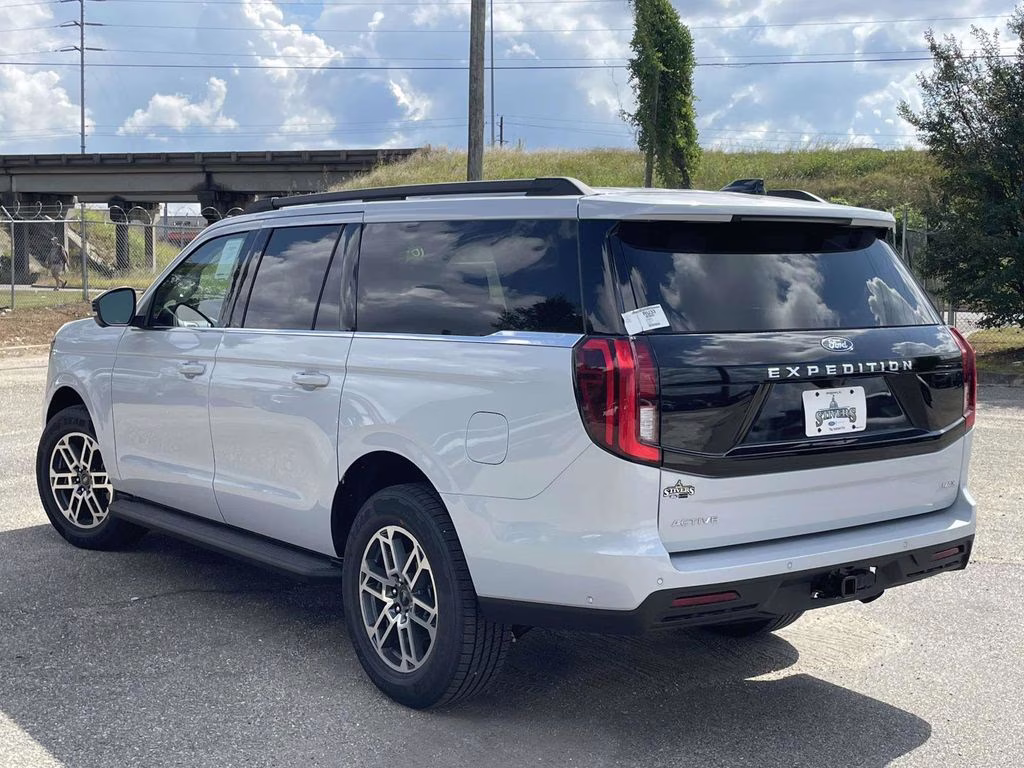 2025 Silver Metallic Ford Expedition Max Active RWD SUV