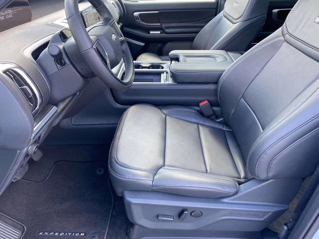 2025 Gray Metallic Ford Expedition Max Platinum 4X4 SUV