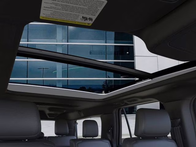 2025 Star White Metallic Tri-Coat Ford Expedition Max Platinum 4X4 SUV