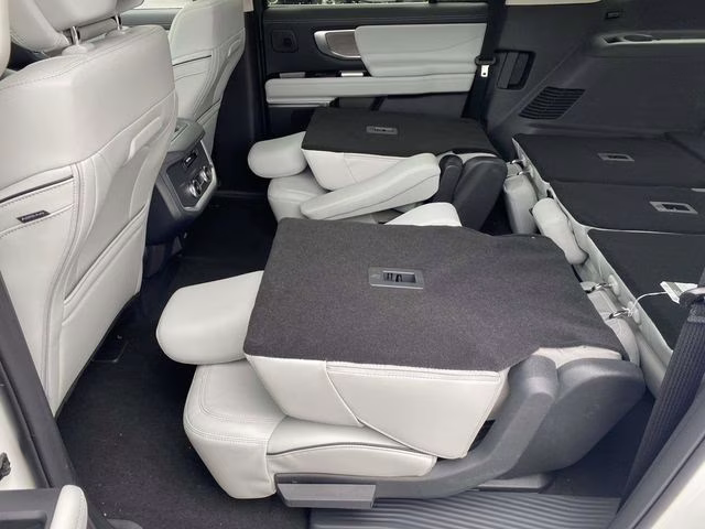 2026 White Metallic Ford Expedition Max Platinum 4X4 SUV