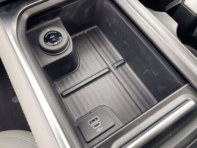 2026 White Metallic Ford Expedition Max Platinum 4X4 SUV