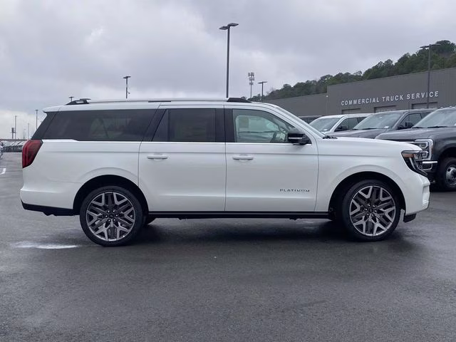 2026 White Metallic Ford Expedition Max Platinum 4X4 SUV