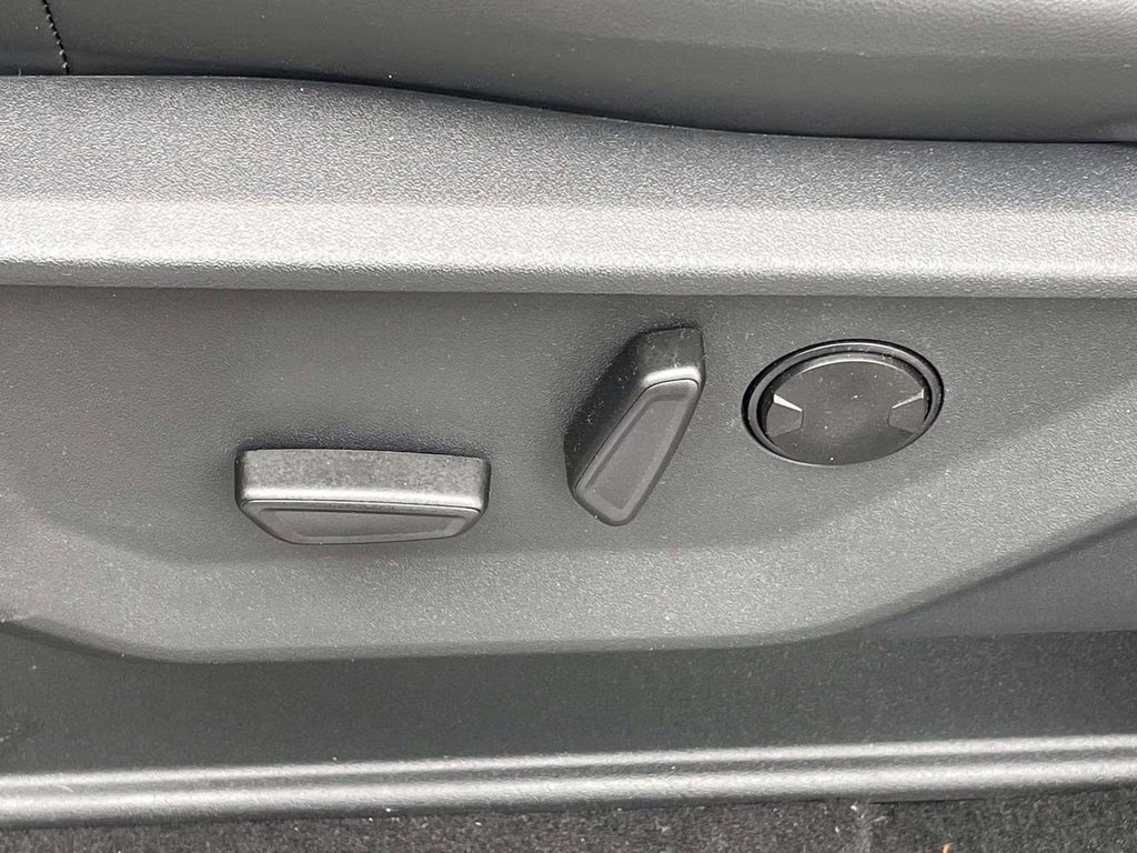 2026 Space Silver Metallic Ford Expedition Platinum 4X4 SUV