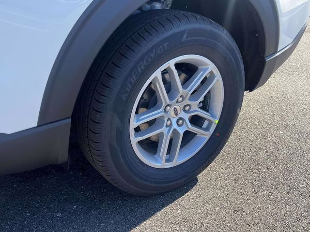 2026 Star White Metallic Tri-Coat Ford Explorer Active RWD SUV