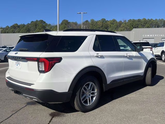 2026 Star White Metallic Tri-Coat Ford Explorer Active RWD SUV