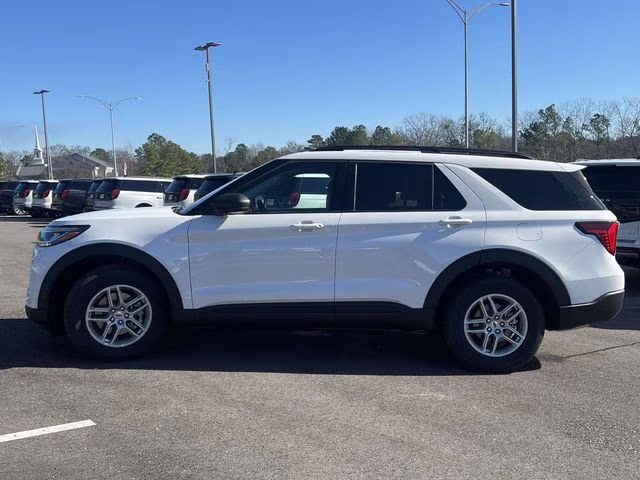 2026 Star White Metallic Tri-Coat Ford Explorer Active RWD SUV