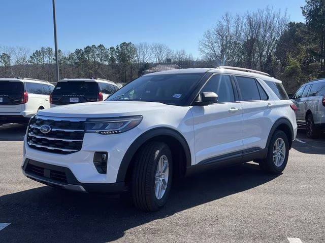 2026 Star White Metallic Tri-Coat Ford Explorer Active RWD SUV