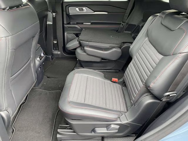 2026 Vapor Blue Metallic Ford Explorer ST-Line RWD SUV