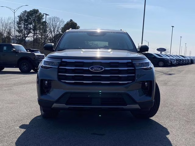 2026 Gray Metallic Ford Explorer Active 4X4 SUV