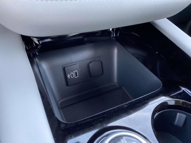 2026 White Metallic Ford Explorer Platinum 4X4 SUV