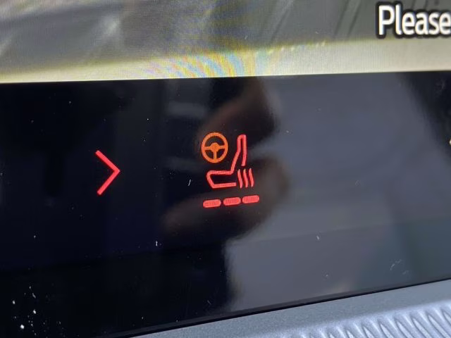 2026 White Metallic Ford Explorer Platinum 4X4 SUV