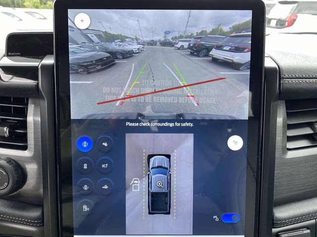 2025 Space White Metallic Ford F-150 Lightning Flash AWD Truck