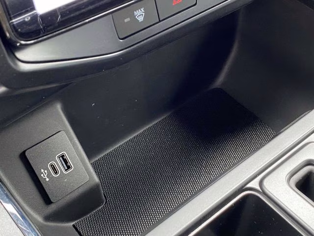 2025 Space White Metallic Ford F-150 Lightning Flash AWD Truck