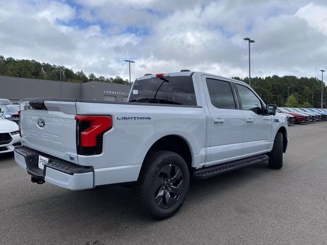 2025 Space White Metallic Ford F-150 Lightning Flash AWD Truck