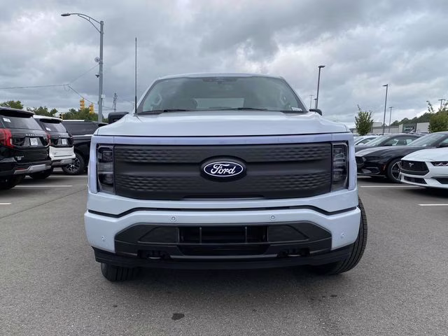 2025 Space White Metallic Ford F-150 Lightning Flash AWD Truck
