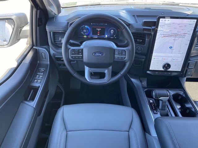 2025 Oxford White Ford F-150 Lightning Flash AWD Truck