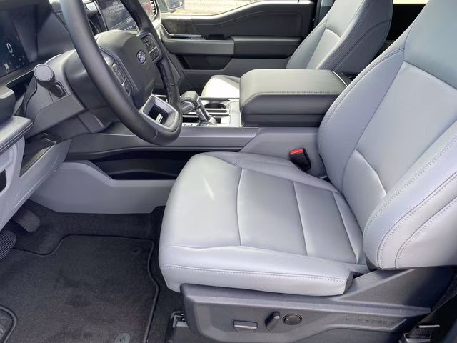 2025 Antimatter Blue Metallic Ford F-150 Lightning Flash AWD Truck