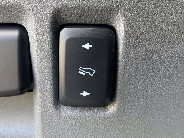 2025 Antimatter Blue Metallic Ford F-150 Lightning Flash AWD Truck