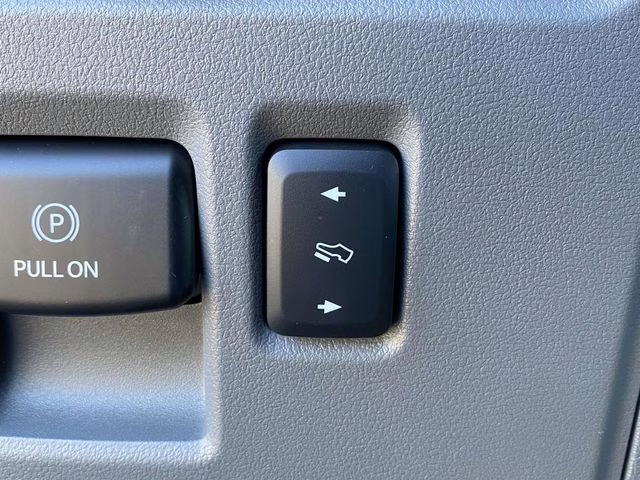 2025 Carbonized Gray Metallic Ford F-150 Lightning Flash AWD Truck