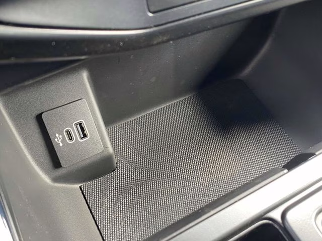 2025 Oxford White Ford F-150 Lightning Flash AWD Truck