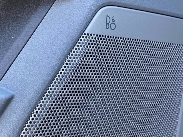 2025 Space White Metallic Ford F-150 Lightning Flash AWD Truck