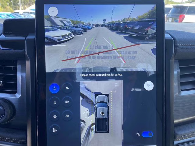 2025 Space White Metallic Ford F-150 Lightning Flash AWD Truck