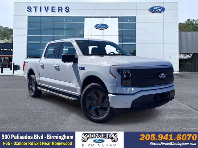 2025 Oxford White Ford F-150 Lightning Flash AWD Truck
