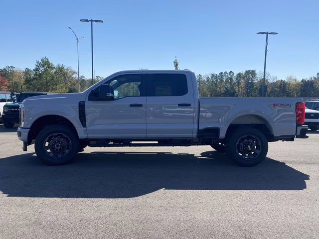 2026 Avalanche Ford Super Duty F-250 SRW XL 4X4 Truck