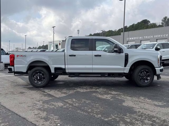 2026 Avalanche Ford Super Duty F-250 SRW XL 4X4 Truck