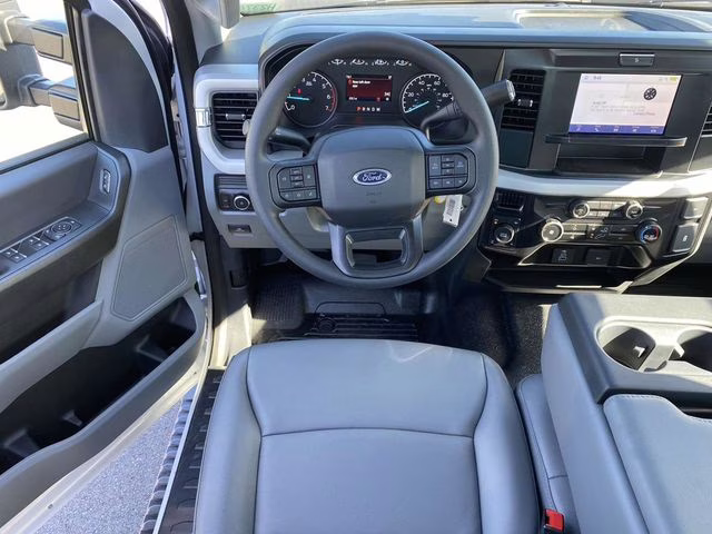 2026 Oxford White Ford Super Duty F-250 SRW XL RWD Truck