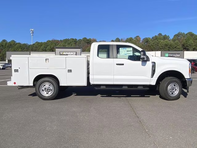 2026 Oxford White Ford Super Duty F-250 SRW XL RWD Truck