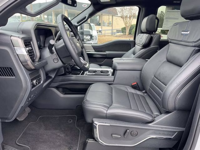 2026 Avalanche Ford Super Duty F-250 SRW Platinum 4X4 Truck