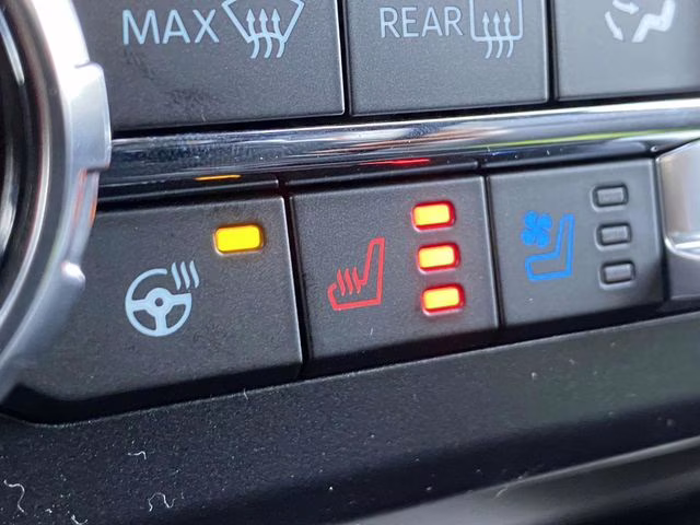 2026 Oxford White Ford Super Duty F-250 SRW Lariat 4X4 Truck