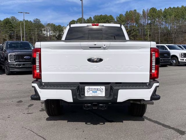 2026 Oxford White Ford Super Duty F-250 SRW Lariat 4X4 Truck