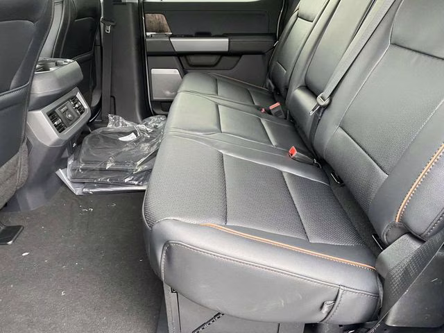 2026 Avalanche Ford Super Duty F-250 SRW Lariat 4X4 Truck